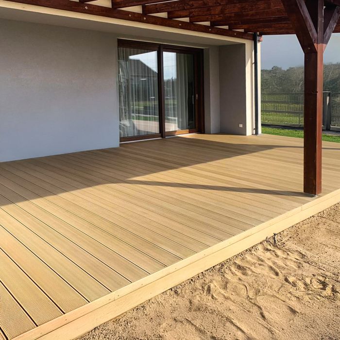 Deska Tarasowa Kompozytowa Standard 15 Miodowy Teak – dł. 4 m