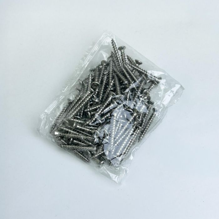 Wkręt 4 x 30 mm ze stali nierdzewnej Srebrny – 100 szt. Wkręt 4 x 30 mm ze stali nierdzewnej Srebrny – 100 szt.
