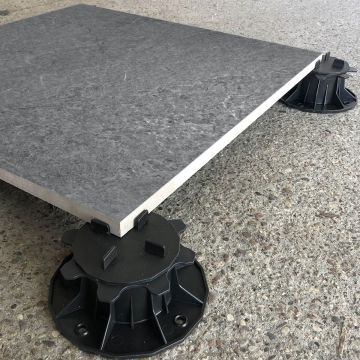 Akmens masės terasinė plytelė Quarzo Gray 60x60x2 cm