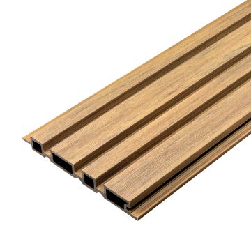 Asimetrinės kompozitinės fasado lamelės Premium Ąžuolas Winchester &ndash; 2,9 m