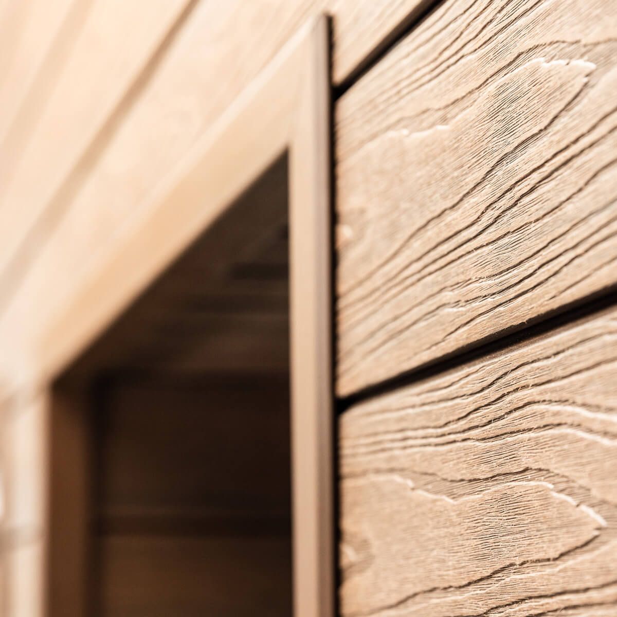 Deska Elewacyjna Kompozytowa Szczotkowana Premium Teak – dł. 3,6 m Deska Elewacyjna Kompozytowa Szczotkowana Premium Teak – dł. 3,6 m