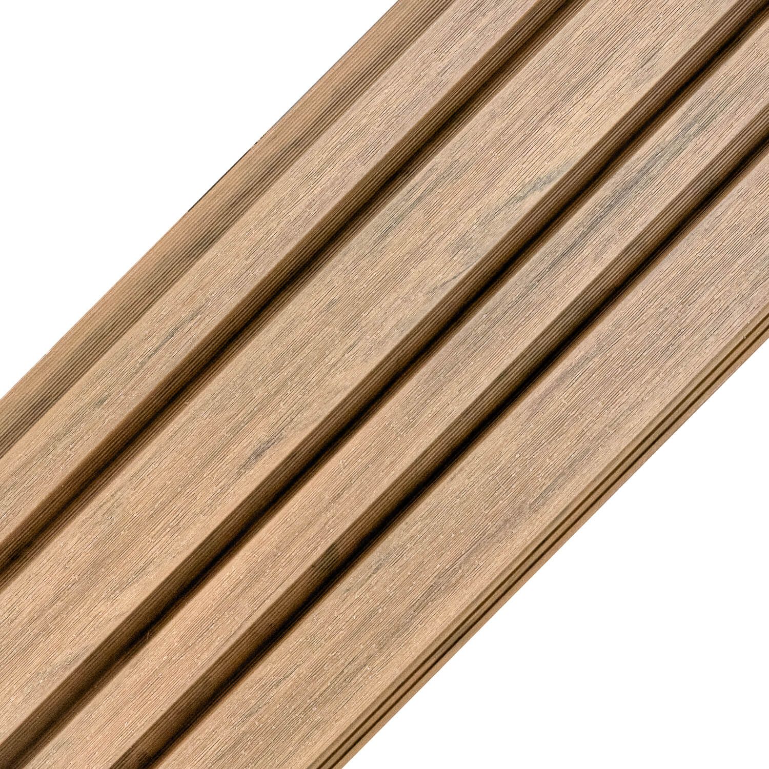 Asimetrinės kompozitinės fasado lamelės Premium Ąžuolas Winchester – 2,9 m Asimetrinės kompozitinės fasado lamelės Premium Ąžuolas Winchester – 2,9 m