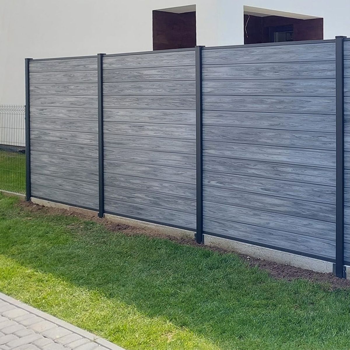Słupek Ogrodzeniowy Aluminiowy 68x68 mm – dł. 2,4 m Słupek Ogrodzeniowy Aluminiowy 68x68 mm – dł. 2,4 m