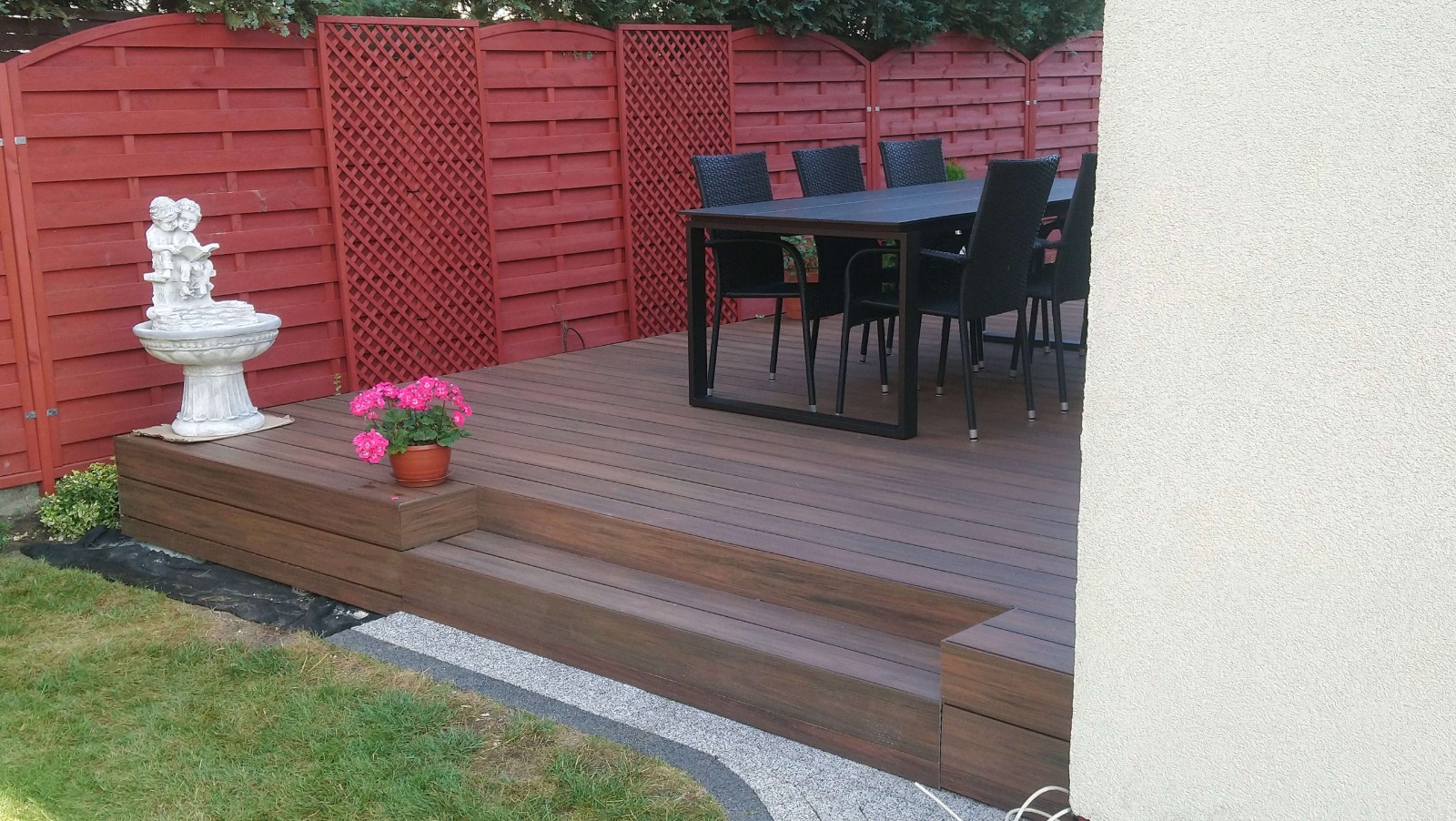 Terasa iš Premium Redwood kompozitinės terasinės lentos