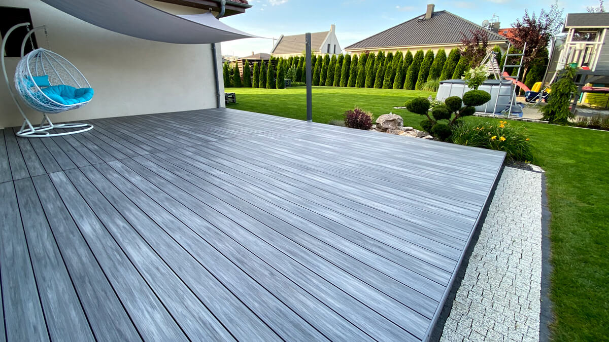 Kompozitinė terasa iš Premium Gray terasinių lentos / terasinių lentų
