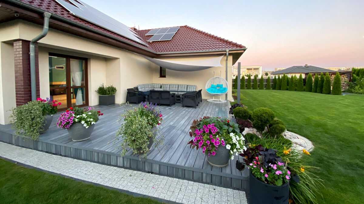 Kompozitinė terasa iš Premium Gray terasinių lentos / terasinių lentų