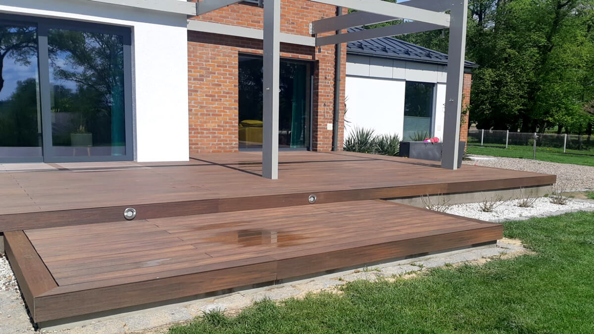 Pakelta terasa, Premium Redwood kompozitinė terasinė lenta