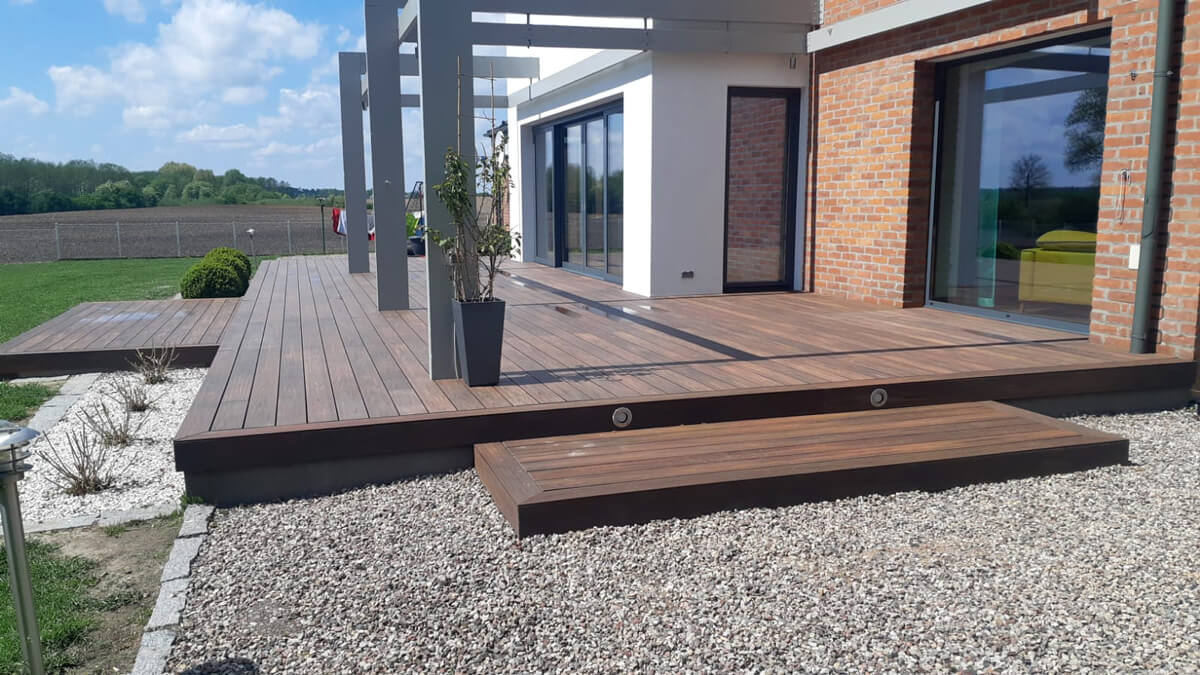 Pakelta terasa, Premium Redwood kompozitinė terasinė lenta