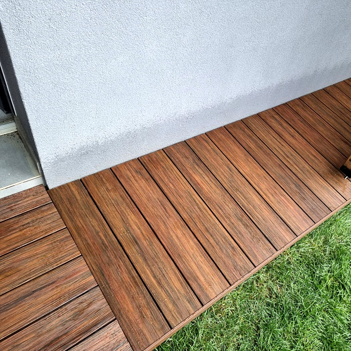 Terasa su židiniu – pagaminta iš Premium Redwood terasinės lentos