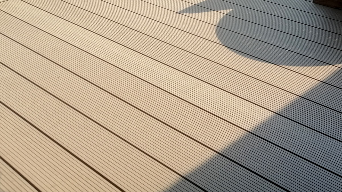 Terasa su laiptais, Standard Medaus Teak kompozitinė terasinė lenta