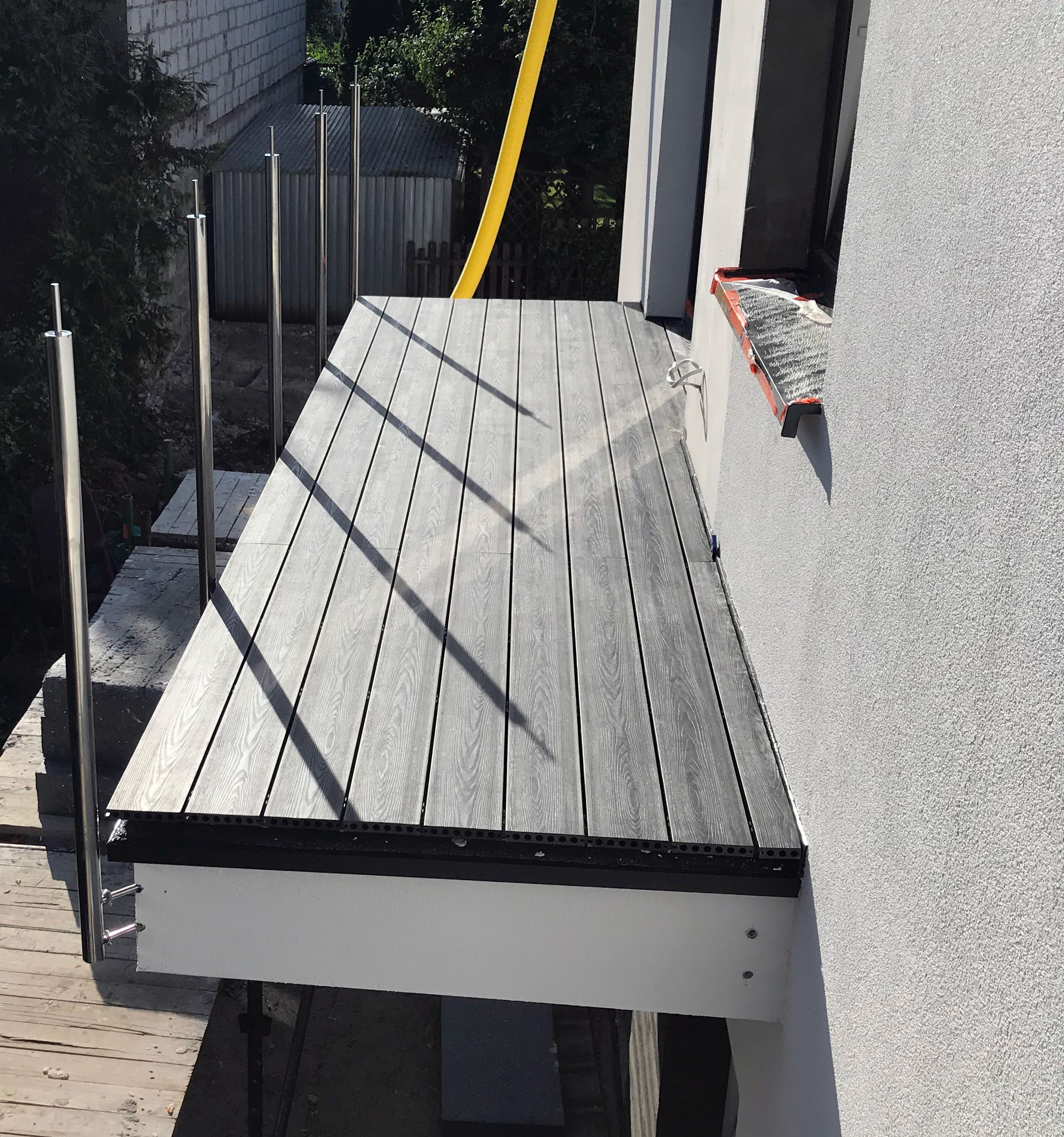 3D Antracito terasa – modernumas kompaktiškoje formoje