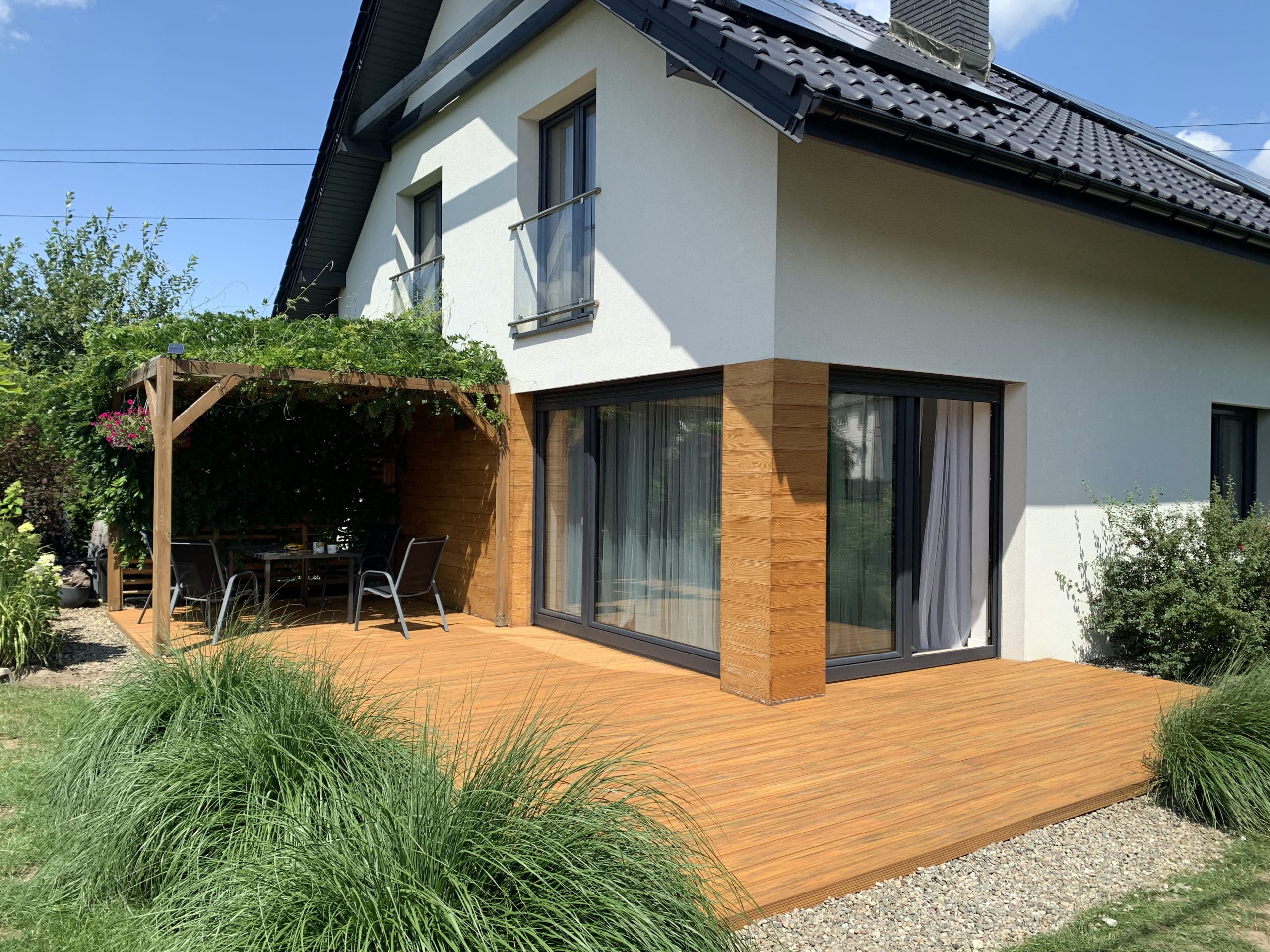 Terasos įrengimas – Amber Premium kompozitinė lenta