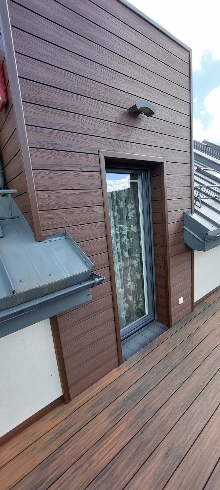 Balkonas iš Premium Redwood kompozitinės terasinės lentos