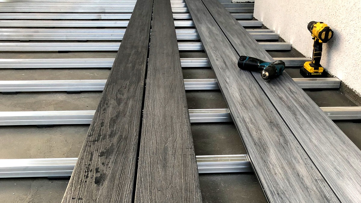 Premium Gray/Antracito kompozitinės terasinės lentos montavimas