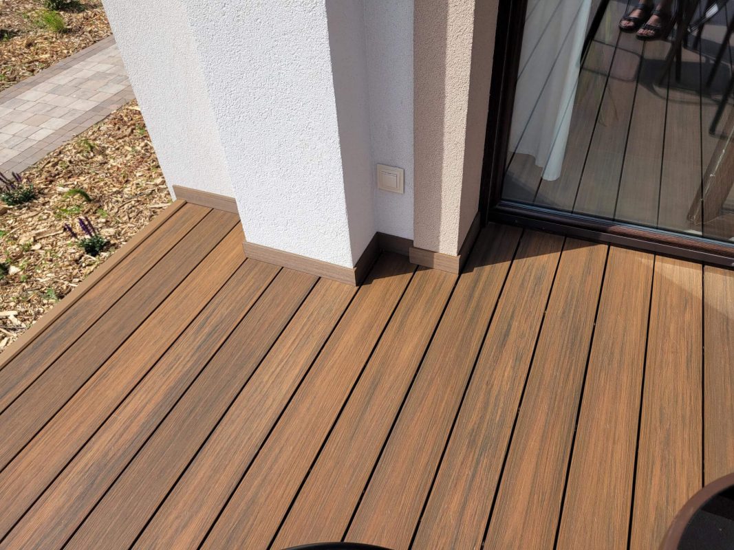 Kompozitinė terasa iš Premium Teak terasinės lentos