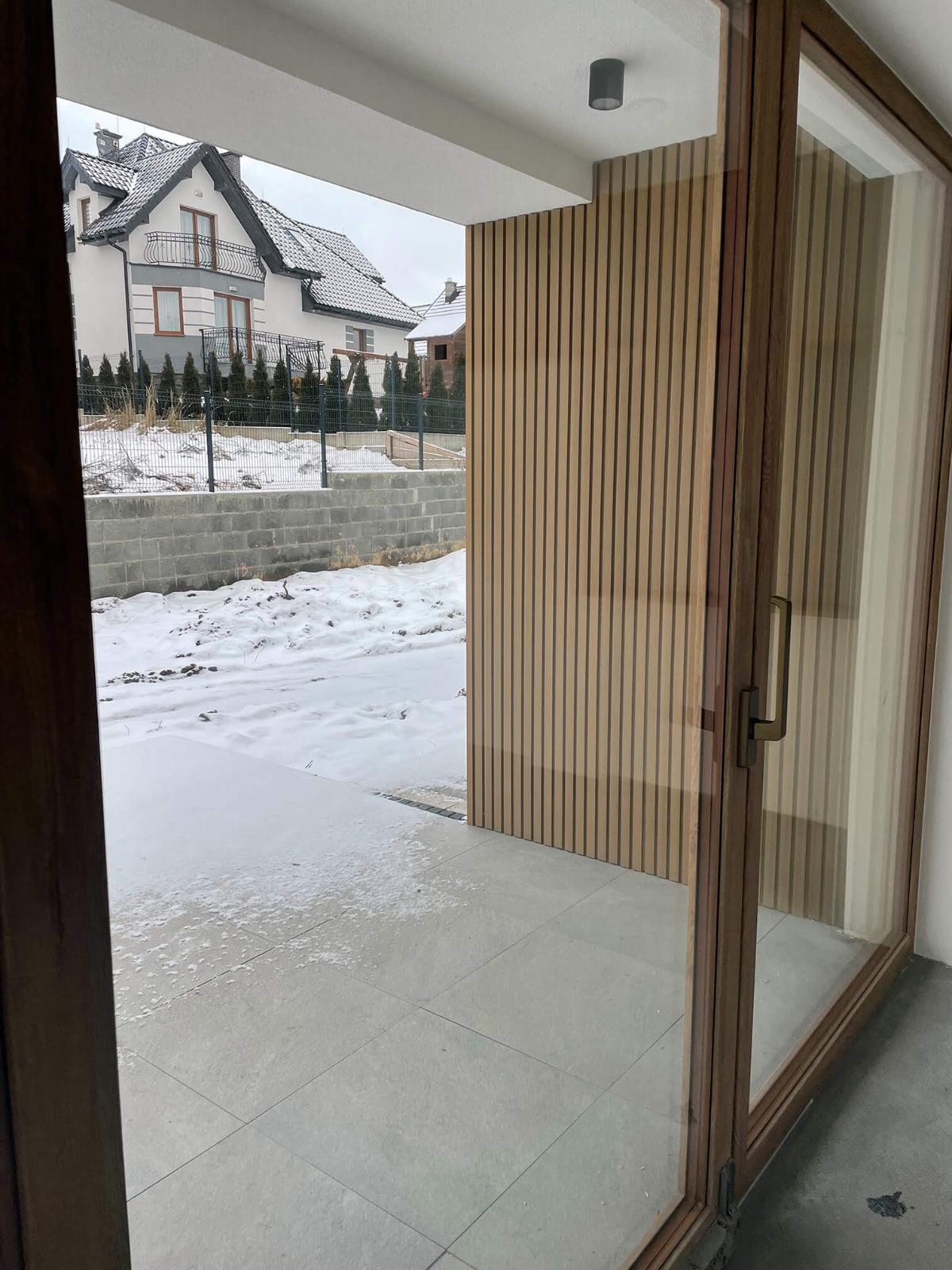 Lamelinis fasadas – kompozitinės lamelės Ąžuolas