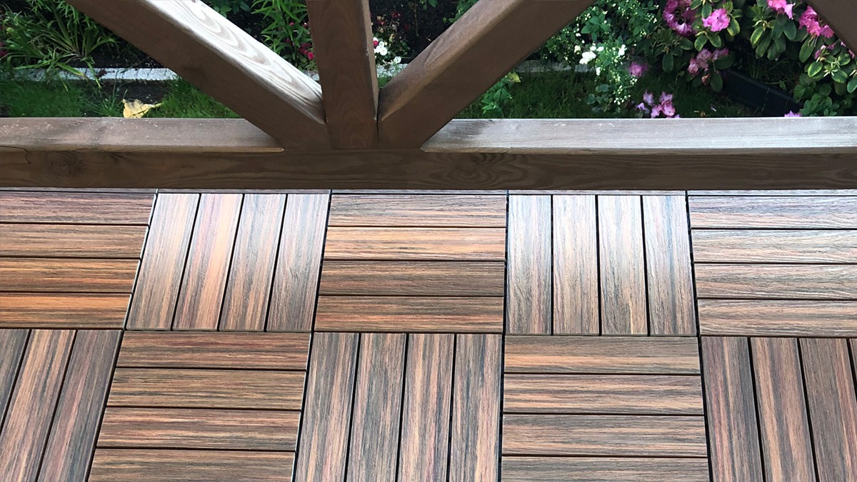 Balkonas, Premium Redwood kompozitinė terasinė plytelė