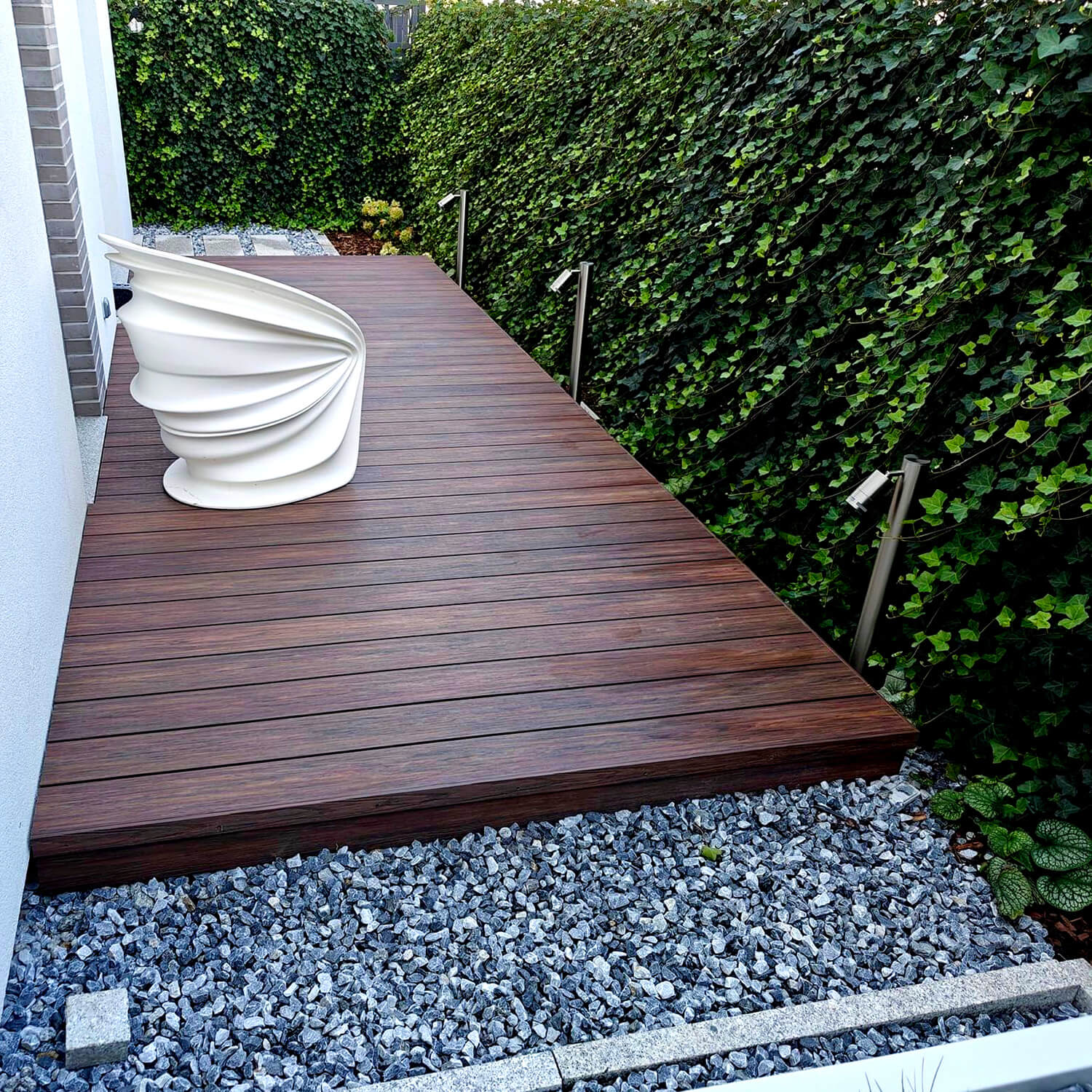 Moderni terasa iš kompozitinės lentos Premium Redwood