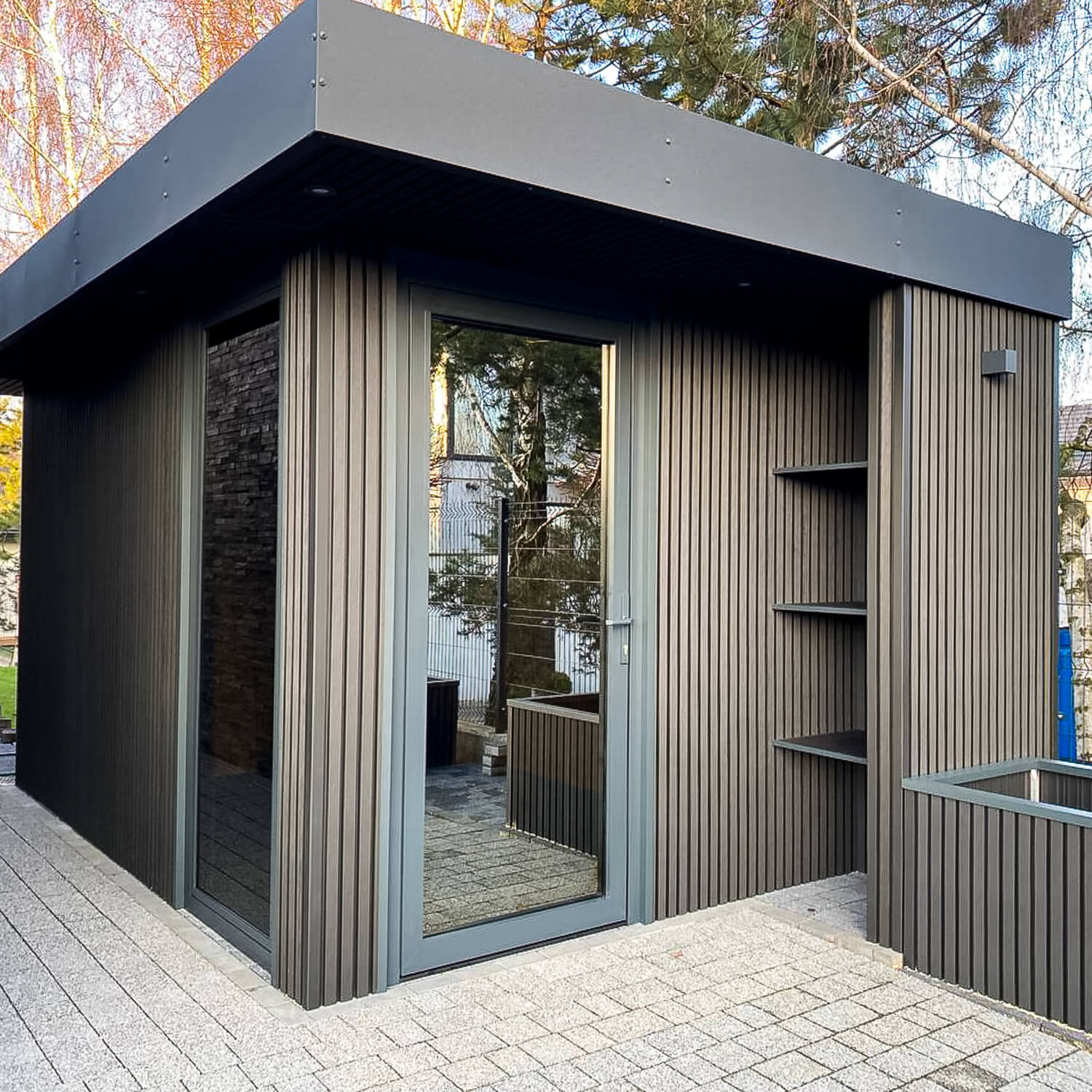 Minimalistinė lauko sauna - lamelės Premium Silver Gray