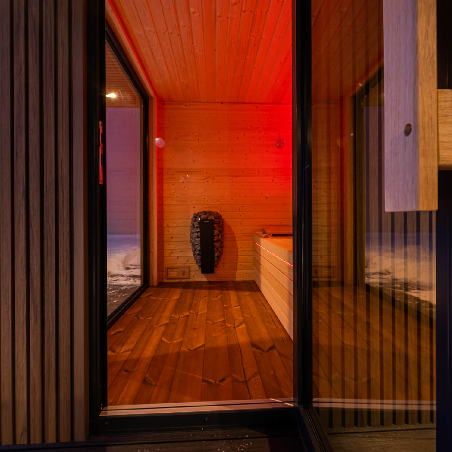 Prabangi lauko sauna – apdaila lamelėmis Premium Antikinis Ąžuolas