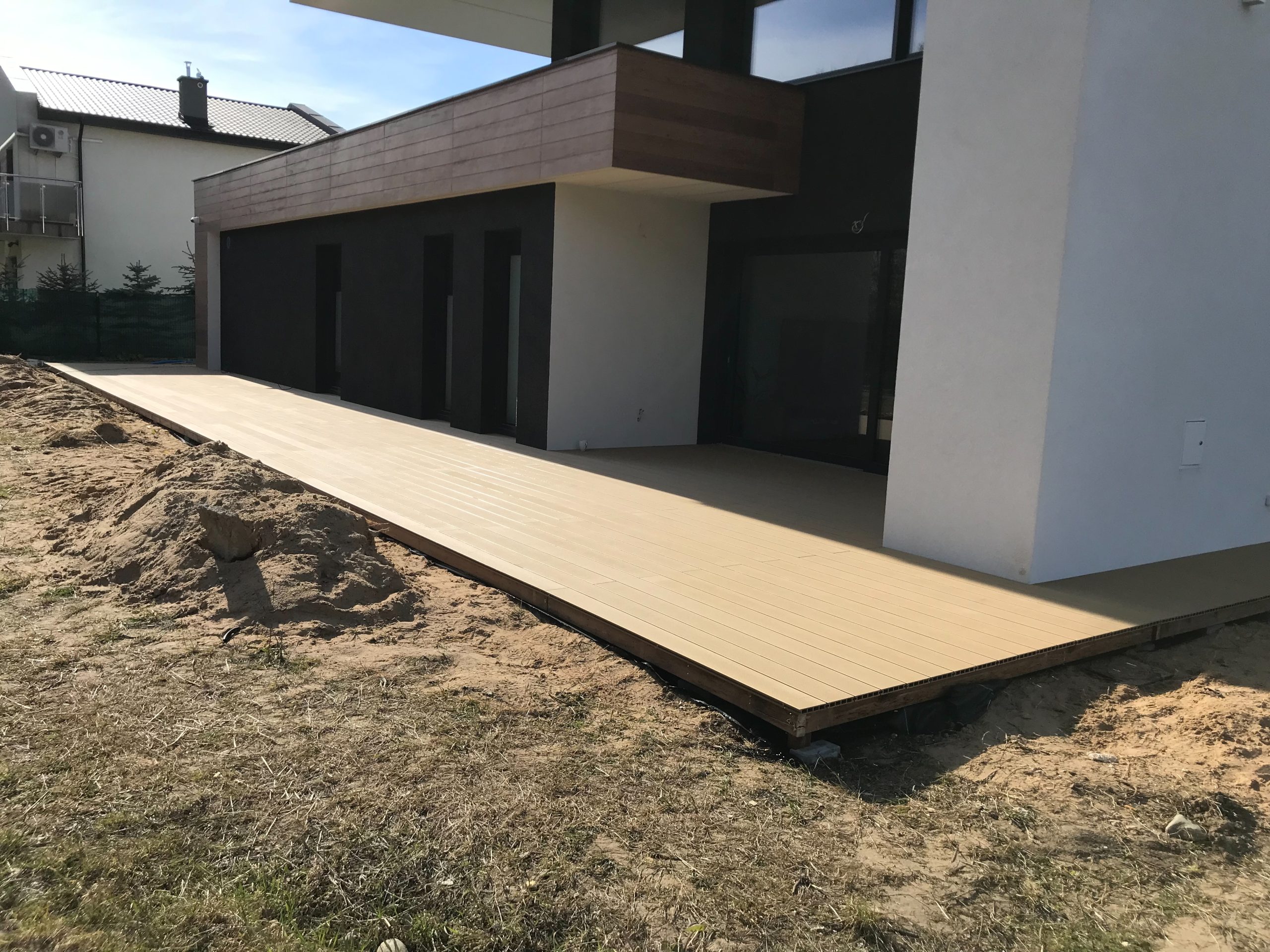 Terasa Standard Medaus Teak – funkionali erdvė aplink namą