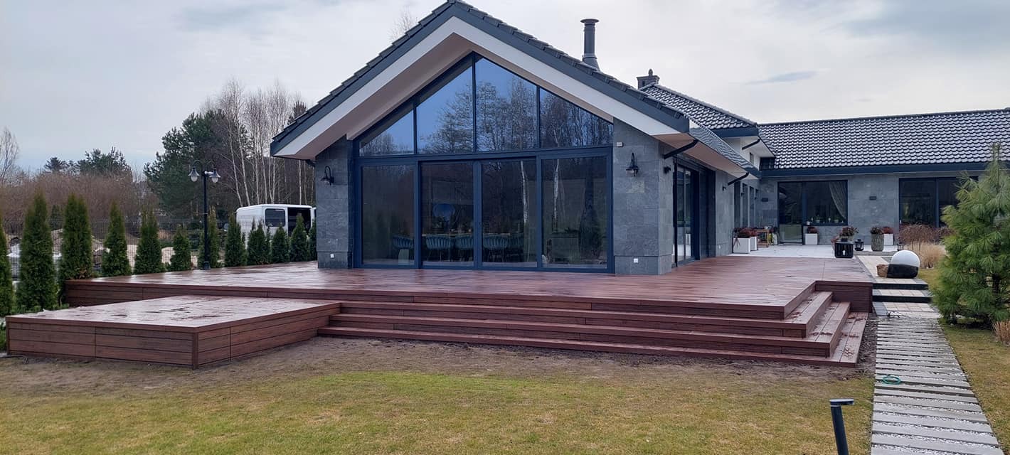 Premium Redwood terasa – įspūdinga erdvė su klase