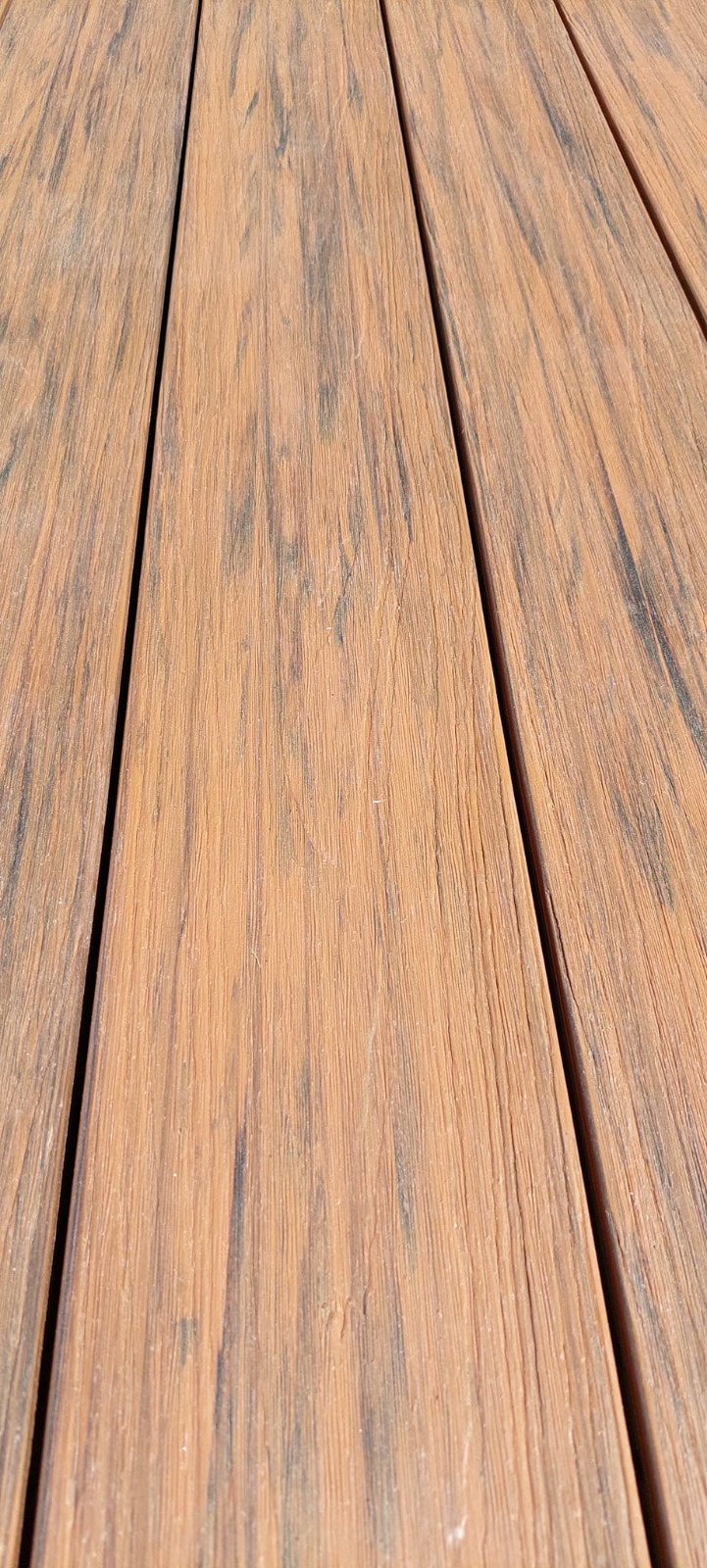 Premium Teak terasa – natūrali elegancija ir patogumas