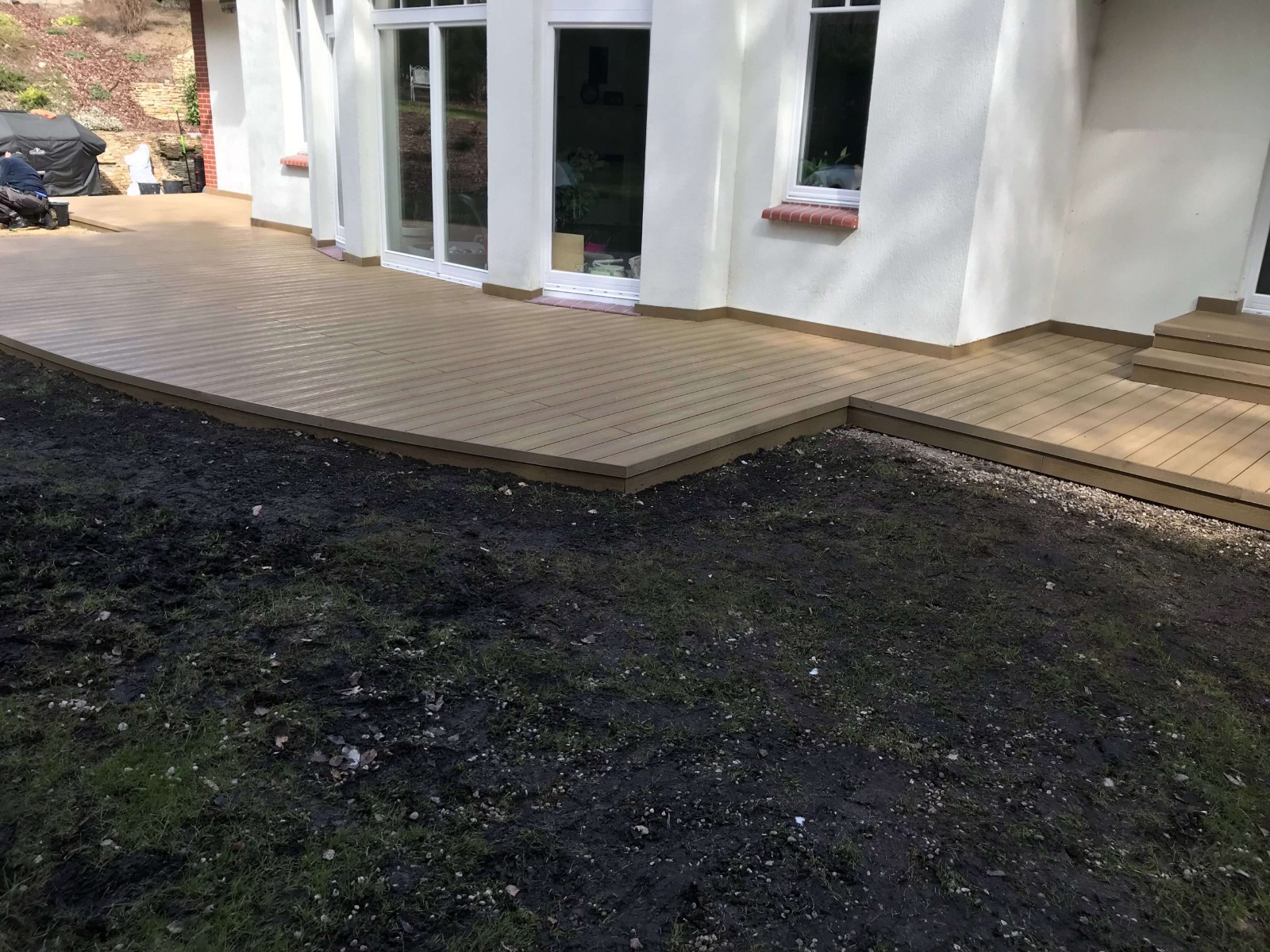 Terasa su laipteliais iš 3D Medaus Teak kompozitinės terasinės lentos