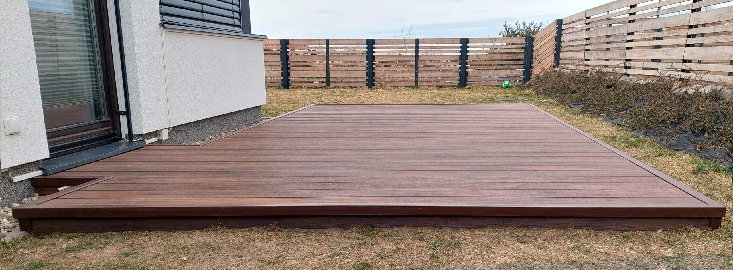 Didelė terasa iš Premium Redwood kompozitinės lentos