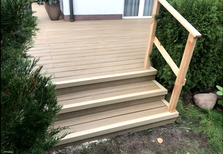 Terasa iš 3D Medaus Teak terasinių lentų – natūralus klimatas sode